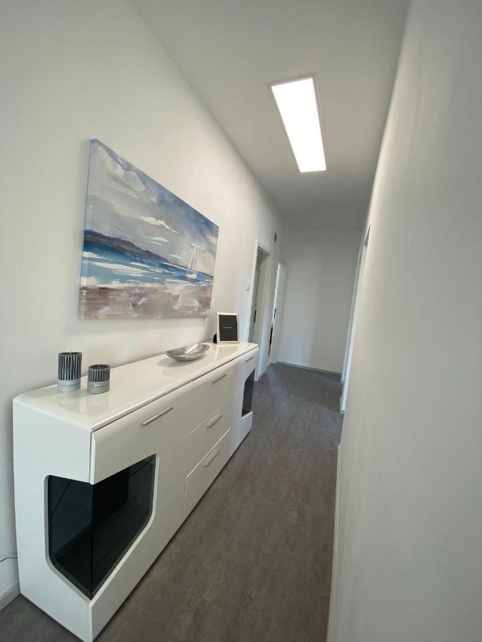 Apartment Milena Kastela Mit Whirlpool Exterior foto