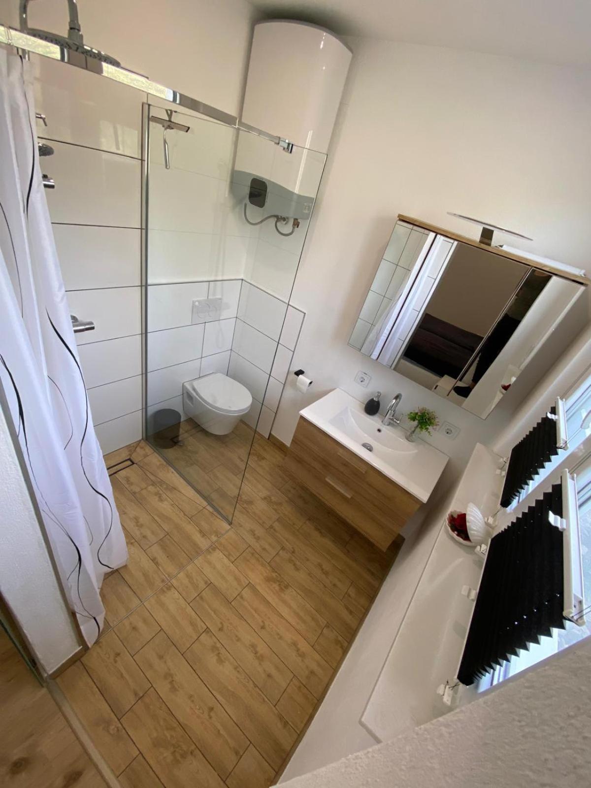 Apartment Milena Kastela Mit Whirlpool Exterior foto
